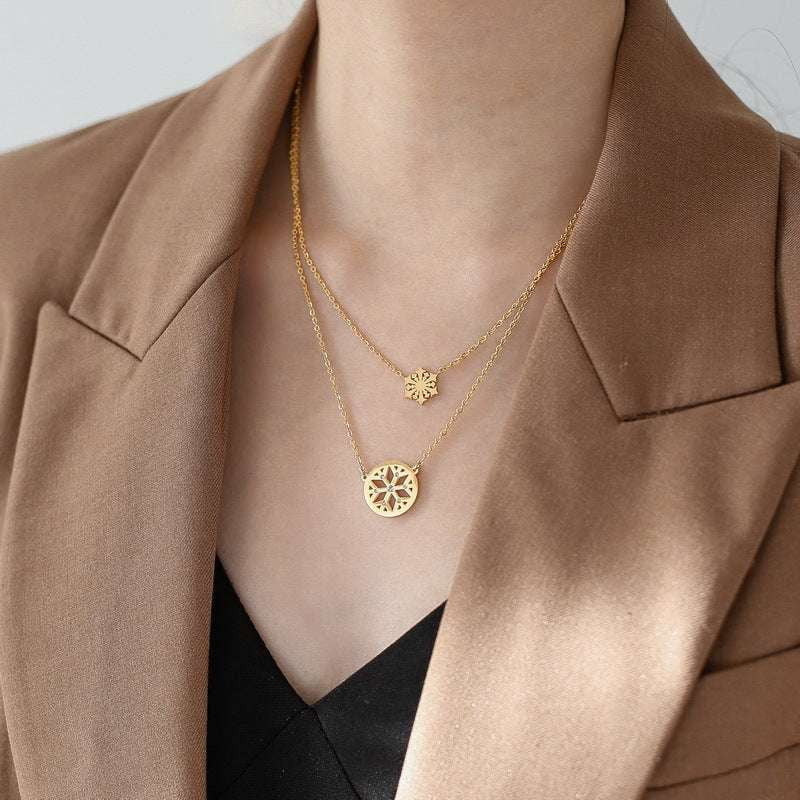 feminine clavicle chain, niche gold necklace, simple trendy jewelry - available at Sparq Mart