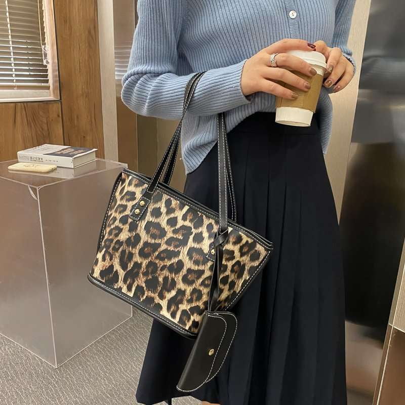 High-Quality Handbag, Leopard Print Bag, Trendy Shoulder Bag - available at Sparq Mart