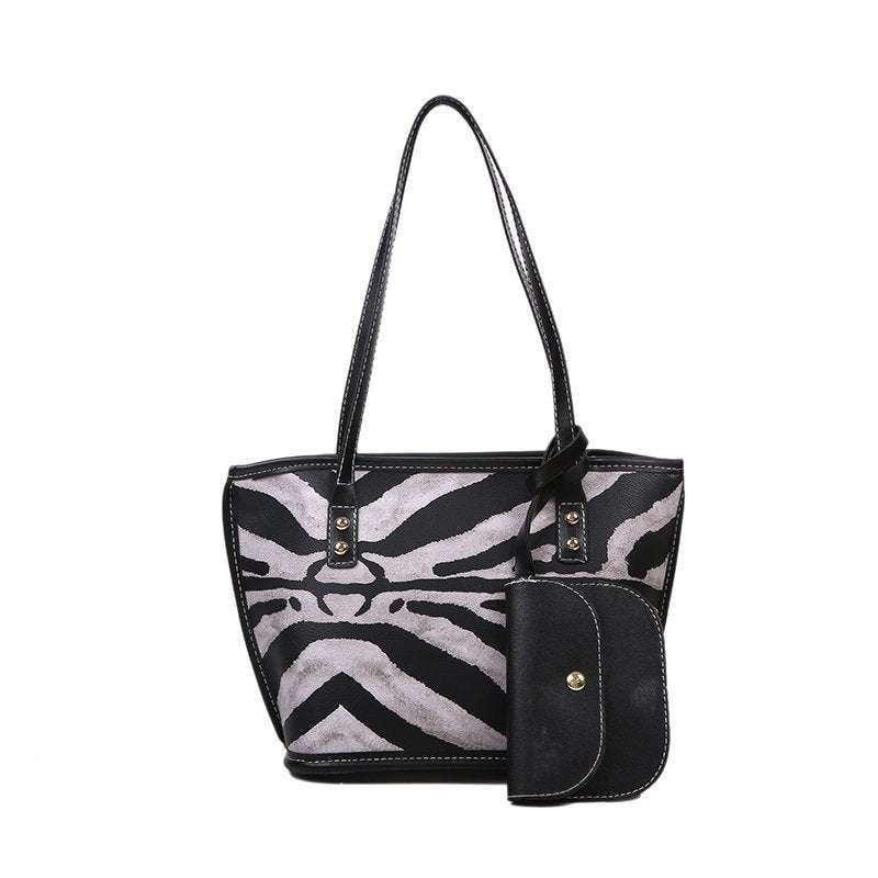 High-Quality Handbag, Leopard Print Bag, Trendy Shoulder Bag - available at Sparq Mart